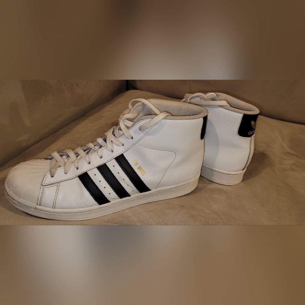 Adidas Men's Pro Model Sz. 10